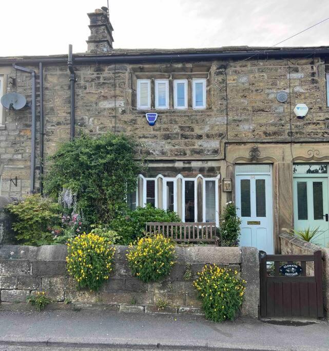 17Th Century Cottage With Hidden Garden Steeton Экстерьер фото